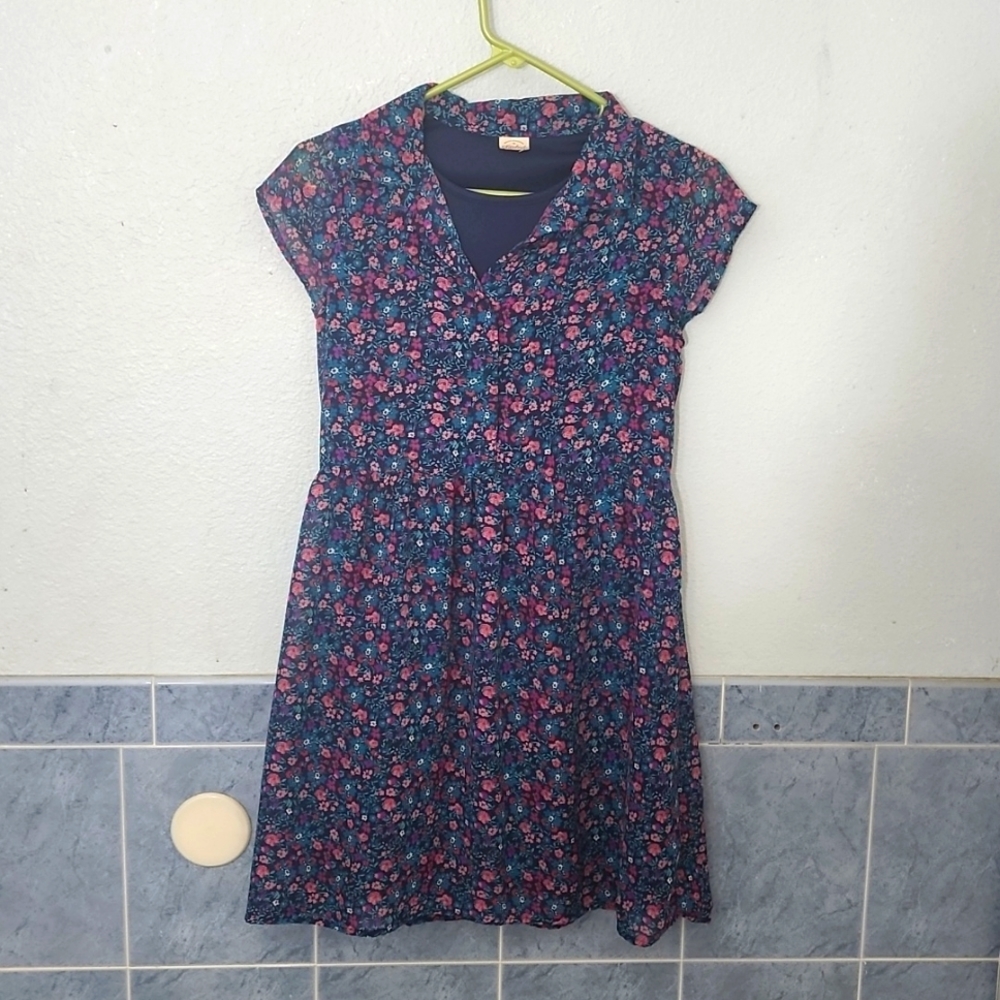Girls flowered dress